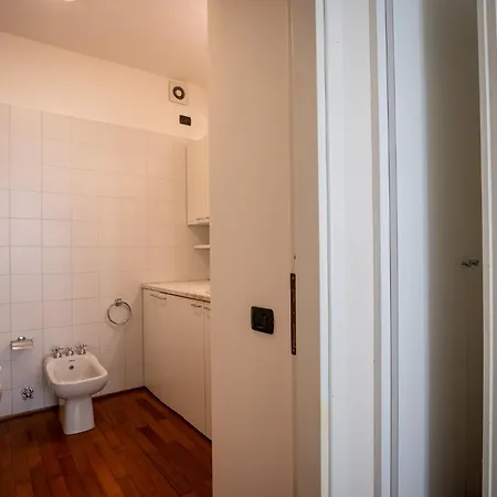 Via Dei Fabbri Leonardo Apartment - Milan City Centre - Cattolica & Navigli Area Mailand