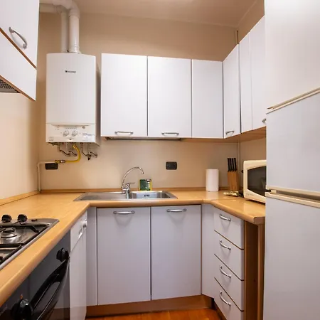 Apartment Via Dei Fabbri Leonardo Apartment - Milan City Centre - Cattolica & Navigli Area